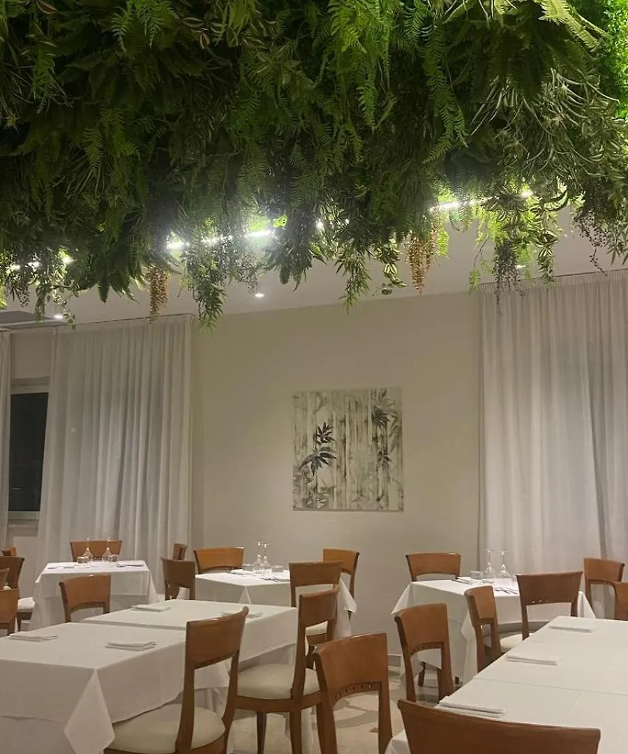 Hotel Dore Кастельнуово-дель-Гарда 3*,  Италия