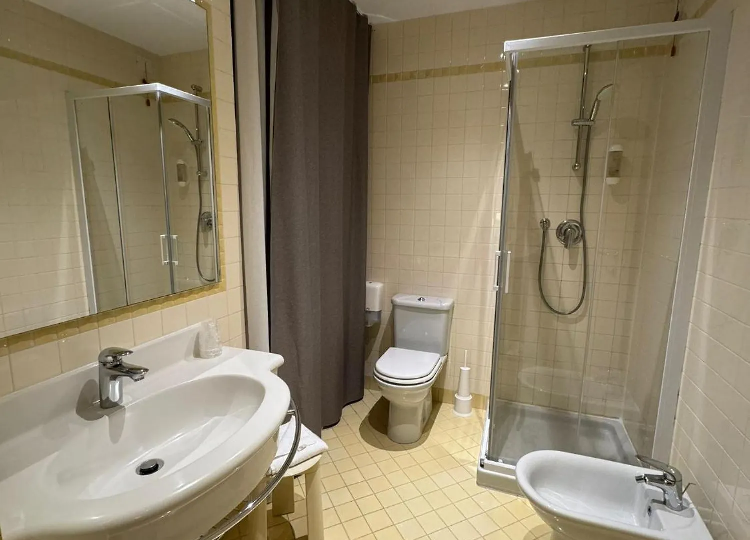 קסטלנואובו דל גארדה Hotel Dore קסטלנואובו דל גארדה