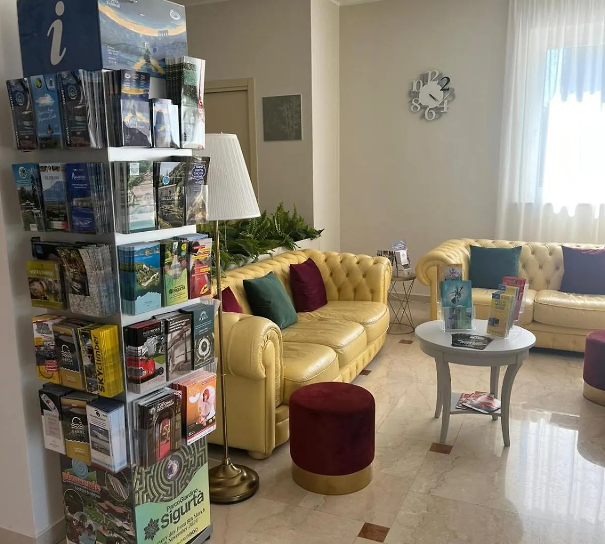 קסטלנואובו דל גארדה Hotel Dore