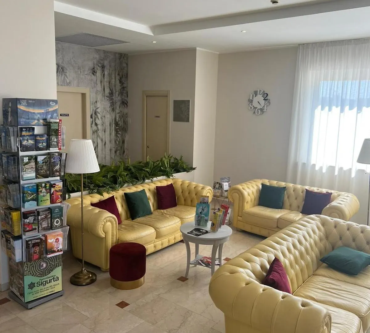 Hotel Dore Кастельнуово-дель-Гарда