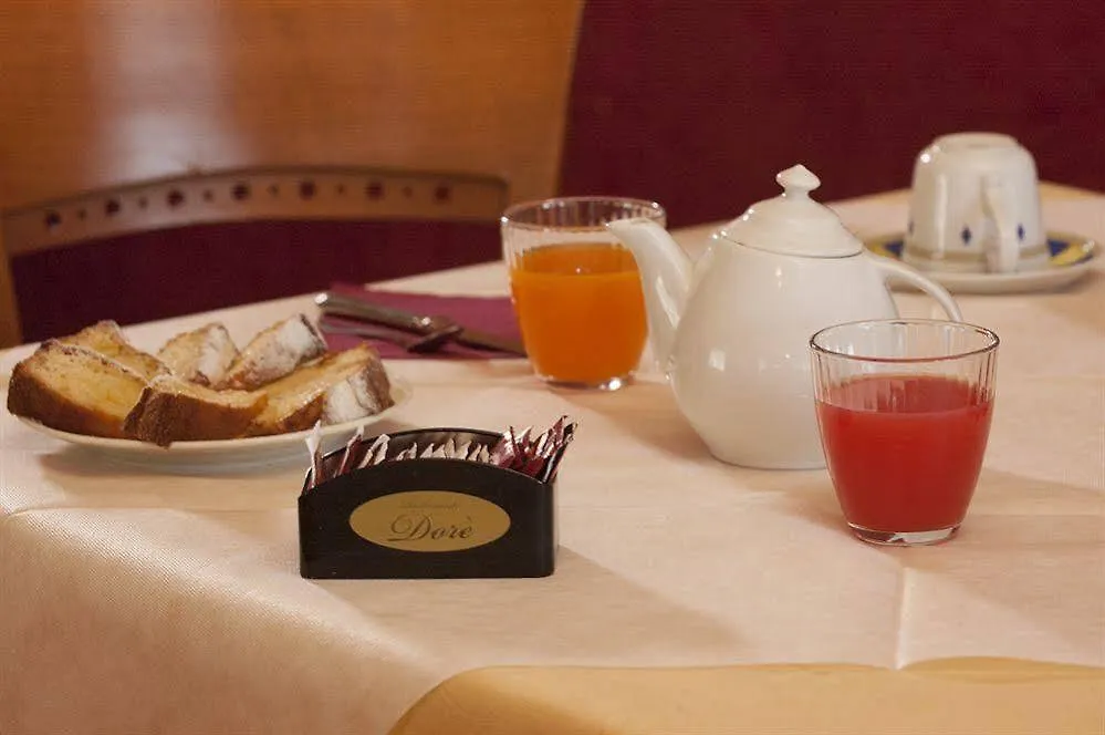 Hotel Dore Castelnuovo del Garda 3*,  Italien